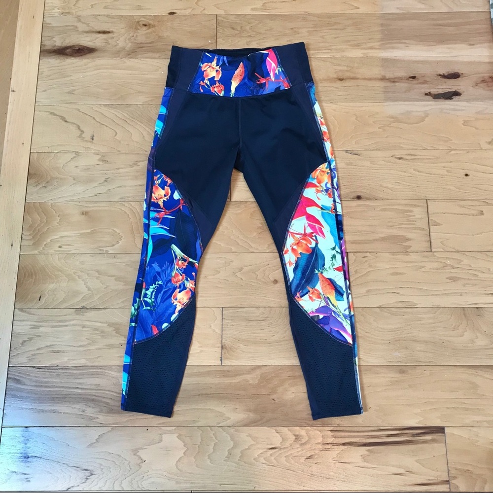 Athleta leggings size medium
